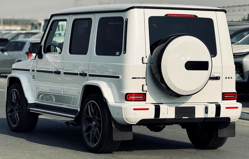 2023 Mercedes-Benz G-Class G 63 AMG 8 Cylinder Neat & Clean Car White Red