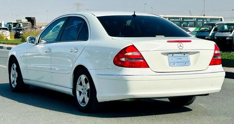 2002 Mercedes-Benz E-Class E 240 6 Cylinder Neat & Clean Car White Black