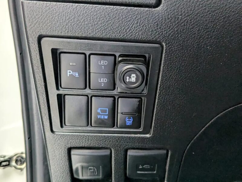 2023 Toyota Hilux GR Sport 4.0L V6 Petrol Automatic White Black GCC Specs