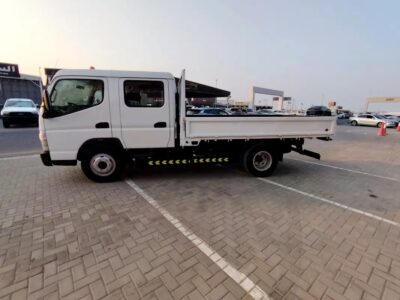 2019 Mitsubishi Canter Double Cabin Pristine Mint Condition White Grey GCC Specs
