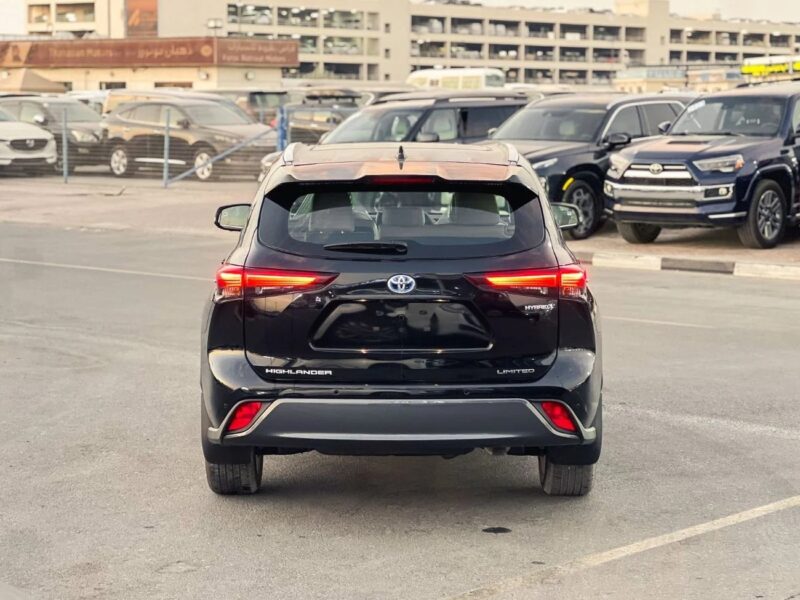 2024 Toyota Highlander Highlander Limited 2.5L Hybrid AWD Black Beige