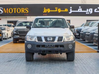 2020 Nissan Patrol Pickup Nissan Patrol 4.8L 6 Cylinder Engine White Grey