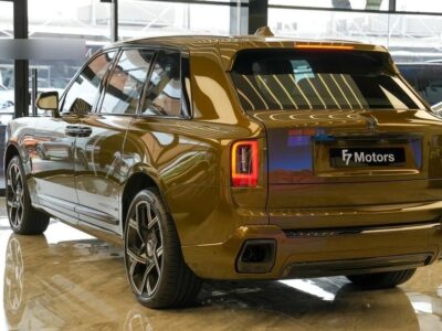 2025 Rolls Royce Cullinan Black Badge Bespoke Chartreuse 6.7L V12