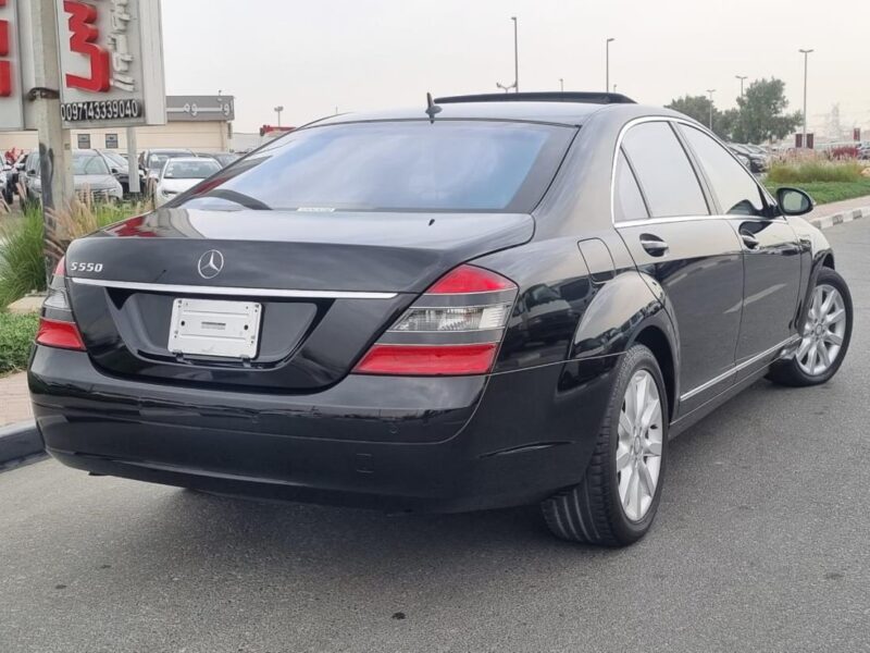 2007 BLACK Mercedes-Benz S 550 5.5 Liters 8 Cylinders V8 Engine