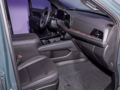 New 2025 Chevrolet Tahoe 5.3L V8 Engine Grey