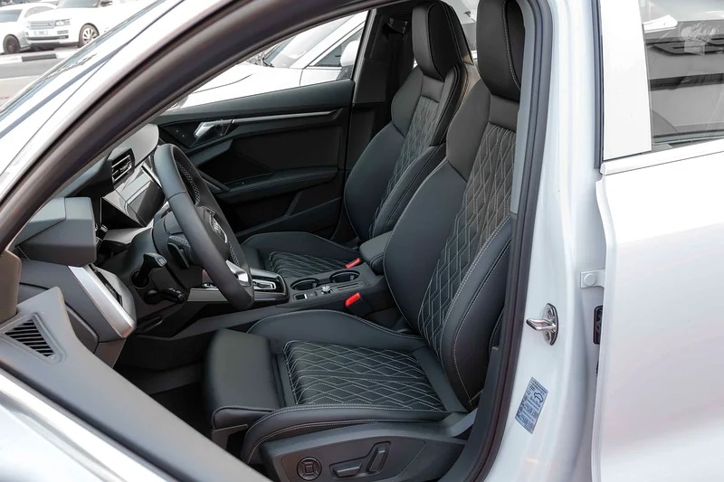 2025 Audi A3 35 TFSI S-Tronic 1.5T TFSI Turbocharged 4 Cylinder White Black