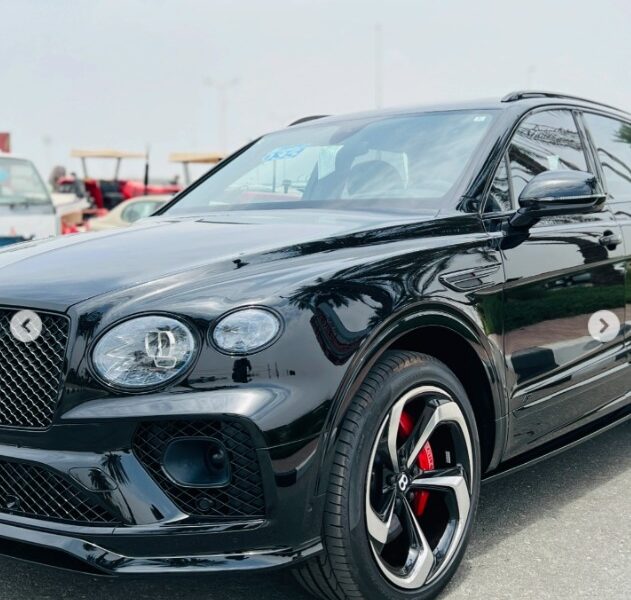 2023 BENTLEY BENTAYGA 4.0L Twin-Turbocharged V8 Black Beige CHASSIS GUARANTEE