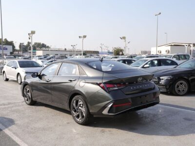 2025 Hyundai Elantra 4 Cylinder Engine Grey Black