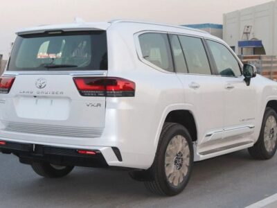 2025 Toyota Land Cruiser LC300 VXR 3.3L Turbo Diesel 4WD A/T White