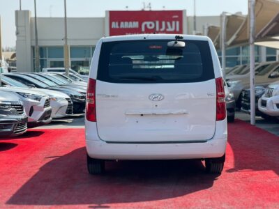 2021 Hyundai H1 Van Automatic Diesel Korean Specs 2 Keys White