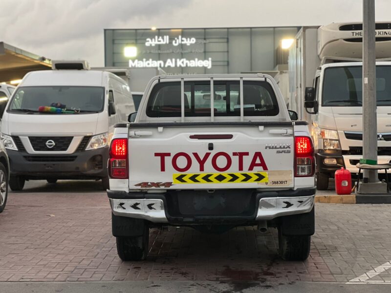 2020 Toyota Hilux 4X4 Fully Automatic GCC Specs White Black