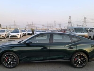 2024 MG MG7 1.5-liter turbocharged 4-cylinder Engine Black Green