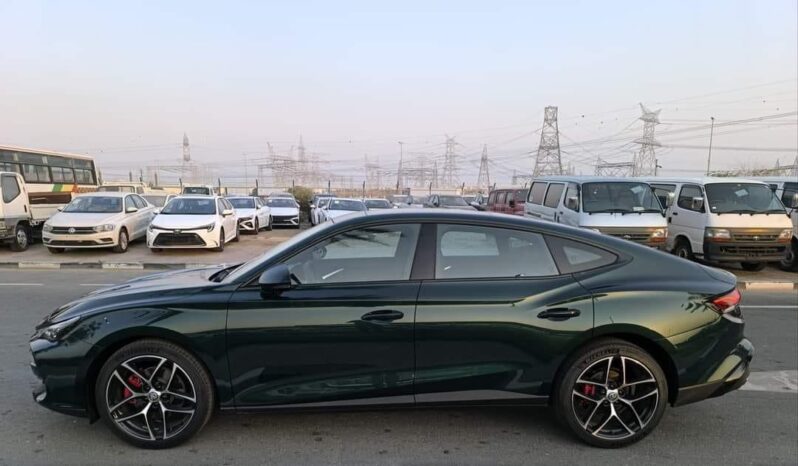 2024 MG MG7 1.5-liter turbocharged 4-cylinder Engine Black Green