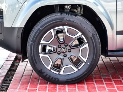 2025 BYD Leopard Other Hybrid 4 Cylinders Engine Green Tan SUV