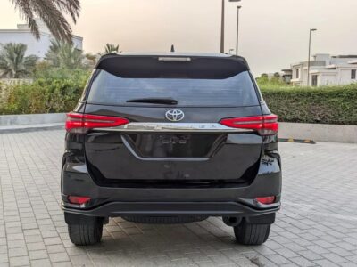 2020 Toyota Fortuner EXR 4X4 V4 2.7L GCC EXCELLENT CONDITION Black Brown