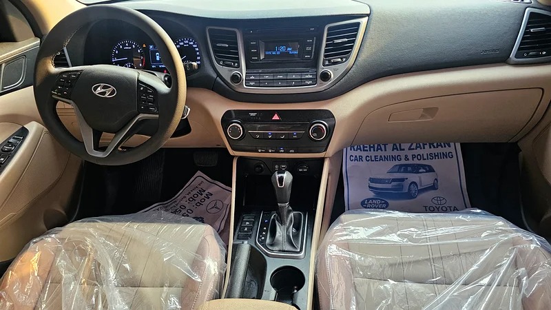 2018 Hyundai Tucson Comfort 4 Cylinder Engine SUV Grey Beige