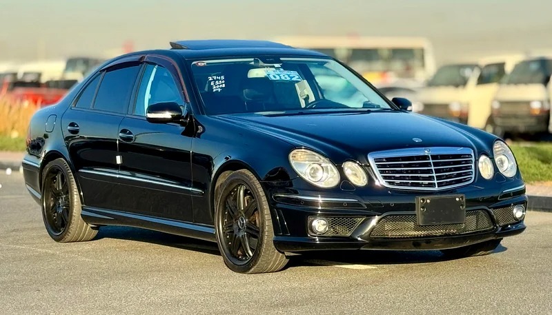 2008 Mercedes-Benz E-Class E 550 8 Cylinders Engine Black