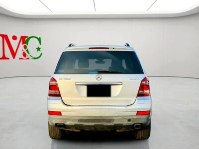 2007 Mercedes-Benz GL-Class GL 550 4Matic CLEAN CAR Silver Black