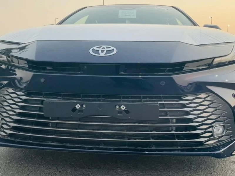 2025 Toyota Camry CAMRY 2.5 HYBRID GCC Specs Blue Tan
