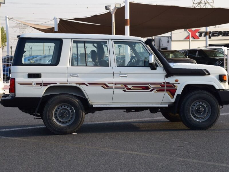 2025 Toyota Land Cruiser LC 78 HARDTOP White Brown Manual