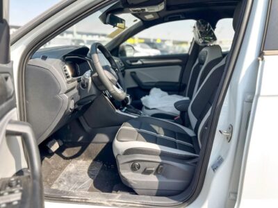 2025 Volkswagen T ROC T ROC 1.5L Black Package TURBOCHARGED White Black