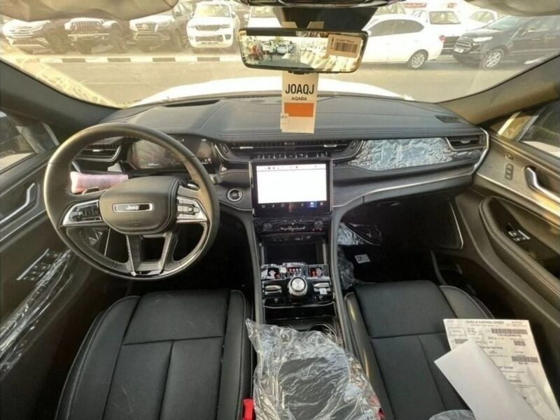 2024 Jeep Grand Cherokee Grand Cherokee Overland 3.6L Black GCC Specs