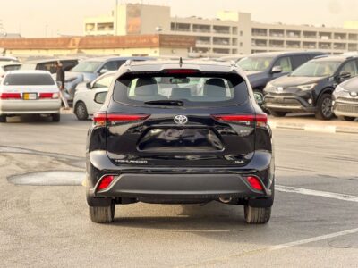2025 Toyota Highlander 2.5L Hybrid GXR GLE AWD Black Grey