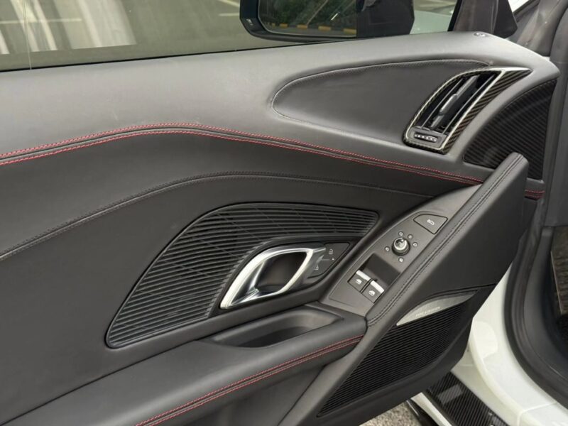 Audi R8 High Performance V10 Engine V10 2021 in Excellent Condition White