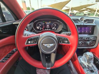 BENTLEY Bentayga V8 Turbo Engine 2023 Silver Red GCC Specs