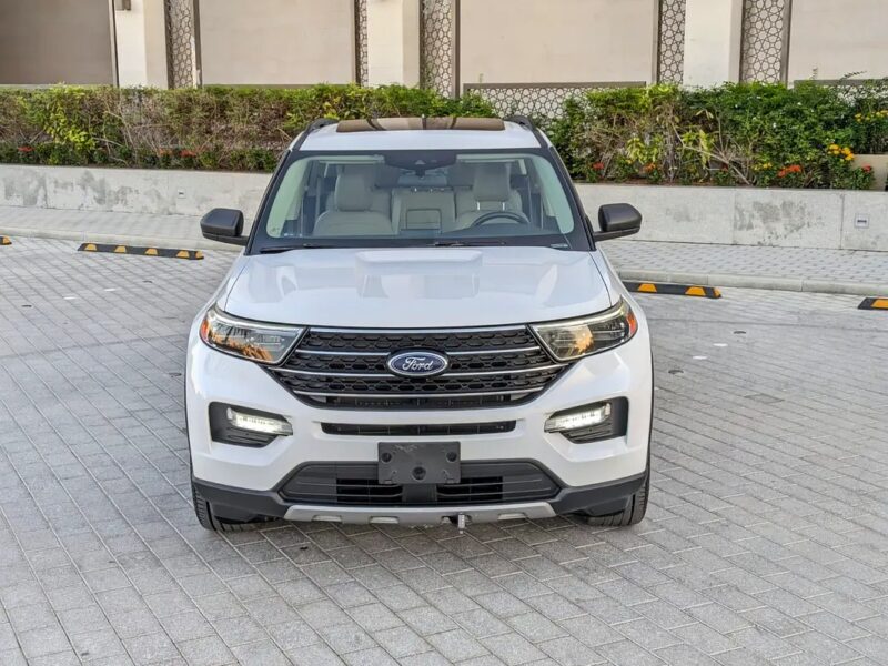 2020 Ford Explorer XLT ECOBOOST GCC IN EXCELLENT CONDITION White Beige