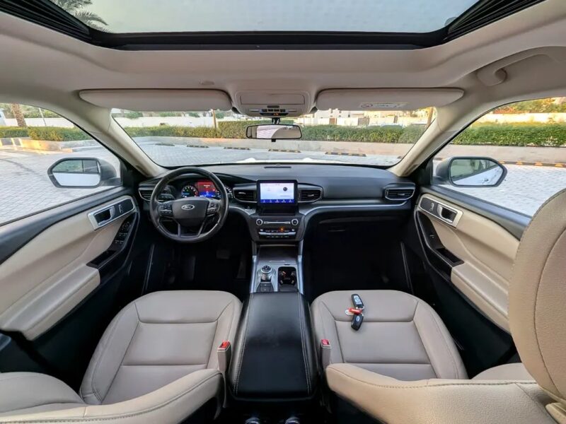 2020 Ford Explorer XLT ECOBOOST GCC IN EXCELLENT CONDITION White Beige