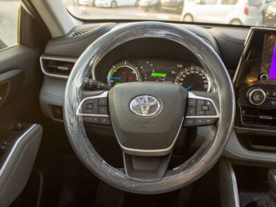2025 Toyota Highlander 2.5L Hybrid GXR GLE AWD Black Grey