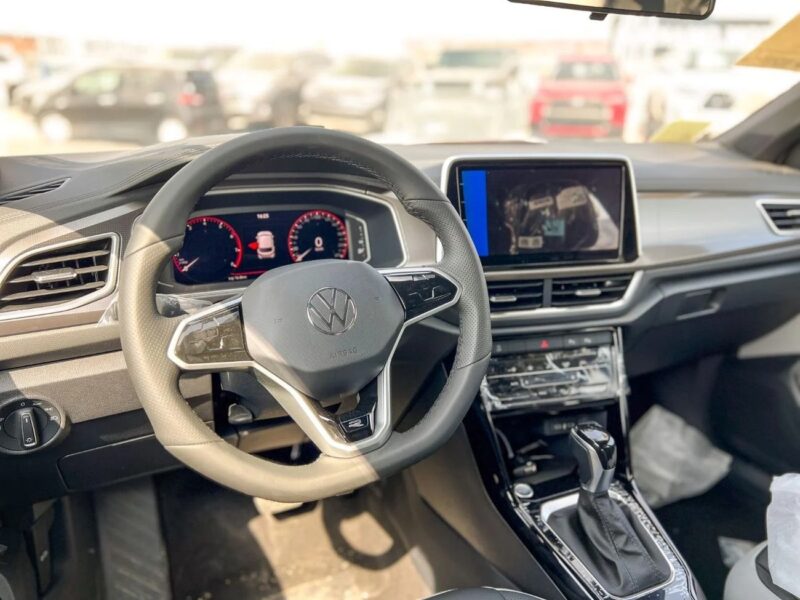 2025 Volkswagen T ROC T ROC 1.5L Black Package TURBOCHARGED White Black