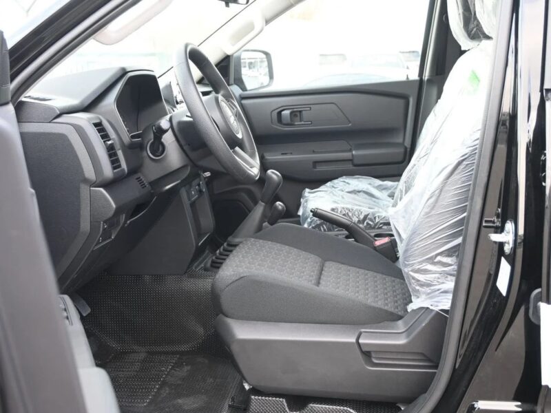 2026 Mitsubishi L200 MITSUBISHI L200 2.4L GL PETROL DCABIN 4X4 5M/T Black
