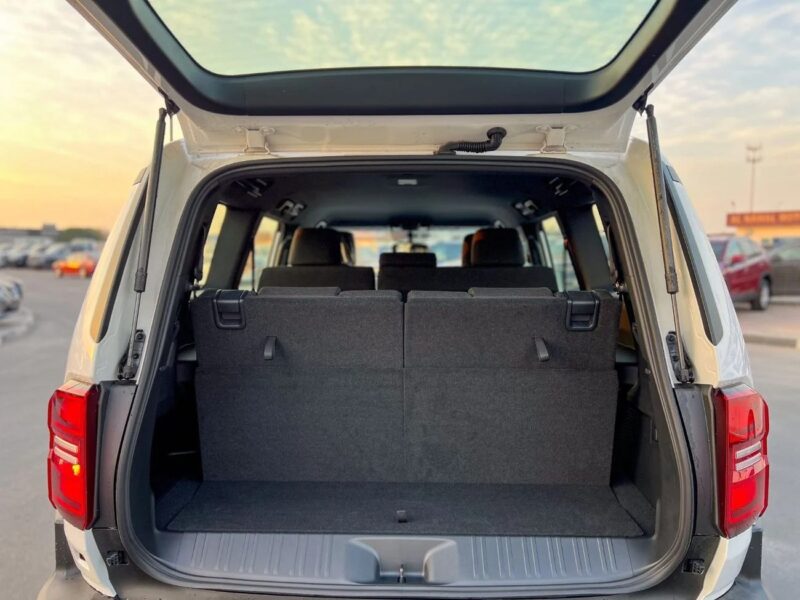 2025 Toyota Prado TOYOTA PRADO 2.4L UBRAN BASIC White Black