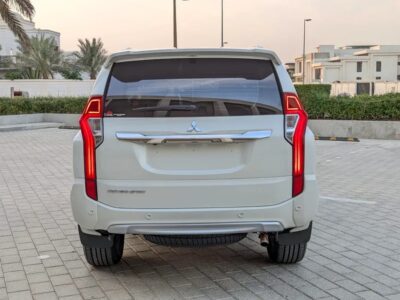 2017 Mitsubishi Montero Sport GLX 4WD GCC IN EXCELLENT CONDITION White Beige