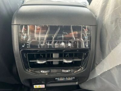 2024 Jeep Grand Cherokee Grand Cherokee Overland 3.6L Black GCC Specs