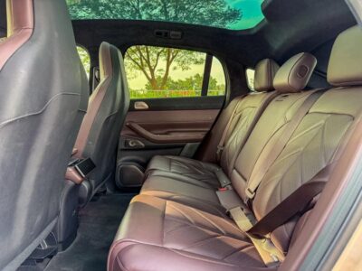 Nio EC7 2023 Used NIO EC7 Long Range 100 kWh Gold Red