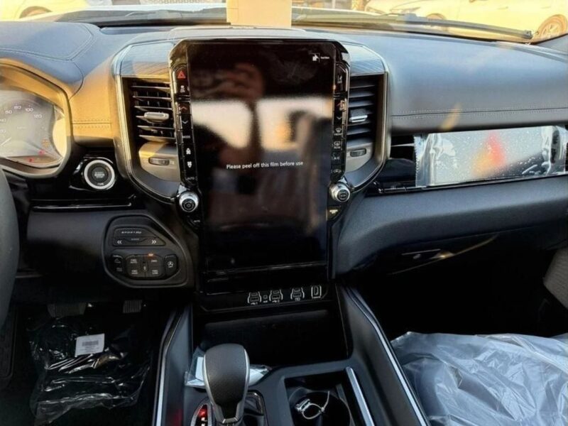 2025 RAM 1500 REBEL X 3.0 TWIN TURBO 4WD Black GCC Specs