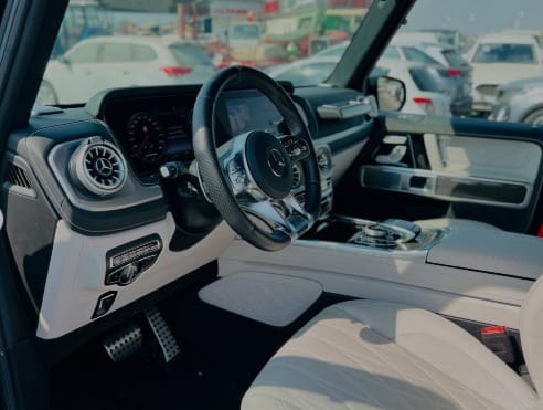 2021 MERCEDES BENZ G63 Black White Full Option