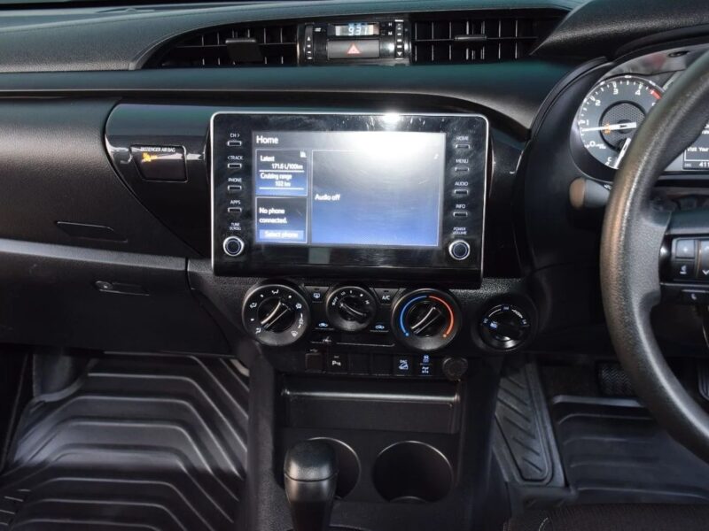 2021 Toyota Hilux S GLX 2.8L 4 Cylinder Engine AWD AT Diesel Green Black