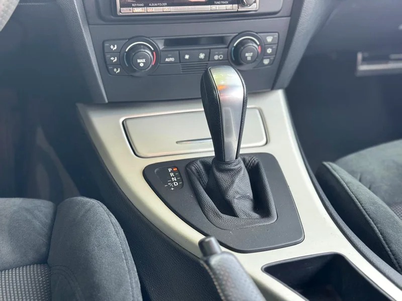 2006 BMW 3-Series BMW 323i Black Sedan Neat & Clean Car