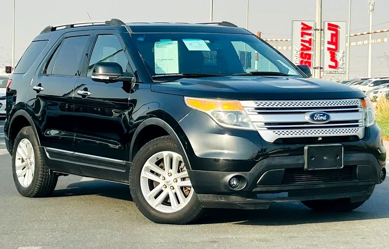 2014 Ford Explorer XLT SUV Neat and Clean Car Black