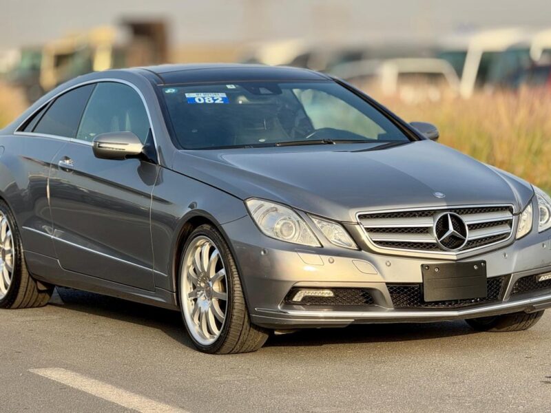 2010 Mercedes-Benz E 350 3.5 Liters V6 Engine Grey Black