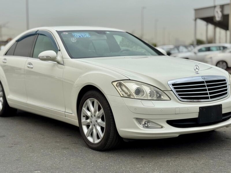 2008 Mercedes-Benz S 350 3.5-liter 6 cylinders Engine White Black
