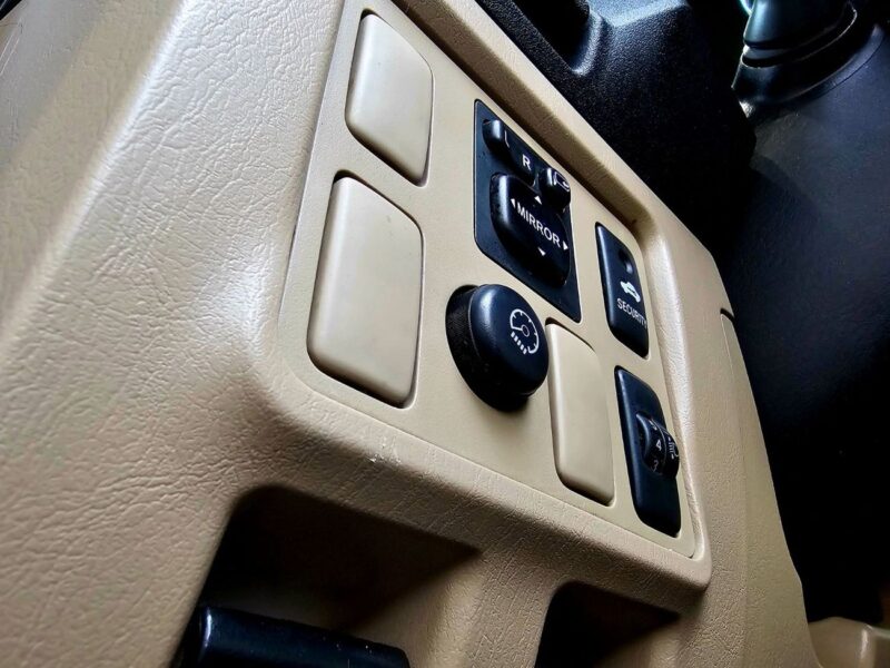 2015 Toyota Fortuner EXR V4 2.7L 4WD Grey Beige GCC Specs