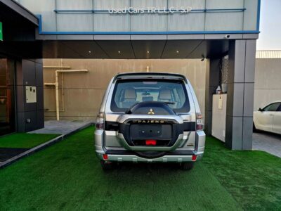 2022 Mitsubishi Pajero GLX 3.0L V6 Engine 4WD Grey Beige GCC Specs