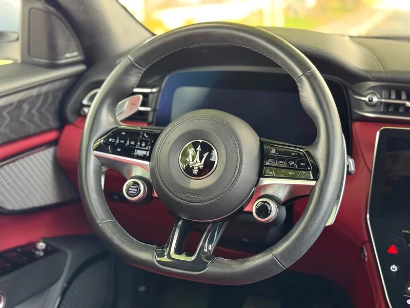 2023 Maserati Grecale Modena CLEAN TITLE FRESH Silver Red