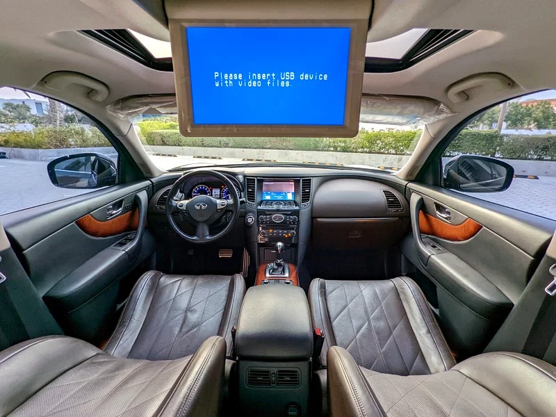 2017 Infiniti QX70 Luxury GCC Full Option TOP Premium Condition Brown