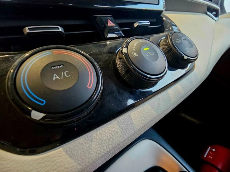 2022 Toyota Corolla XLI GCC 1.6-liter 4 Cylinder Engine White Beige GCC Specs